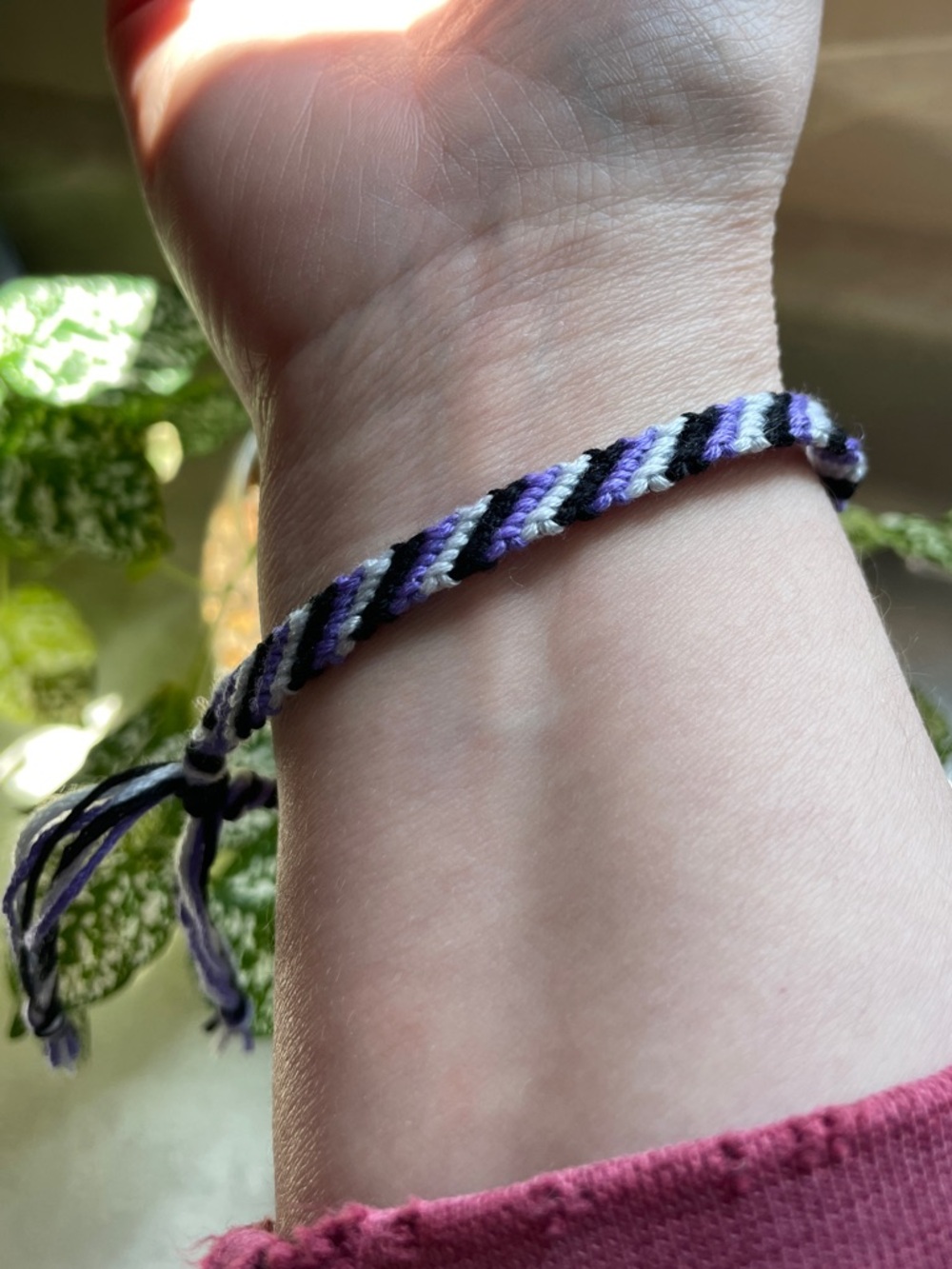 NWOT Purple white black candy stripe friendship bracelet 7-1/2”
